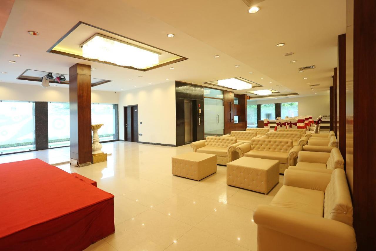 Oyo 9178 Hotel New Central Park Ghaziabad Eksteriør billede