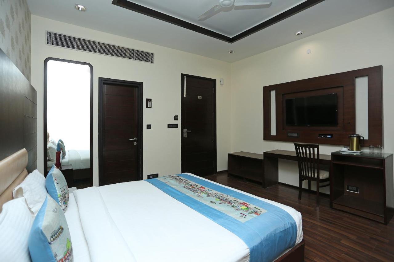 Oyo 9178 Hotel New Central Park Ghaziabad Eksteriør billede
